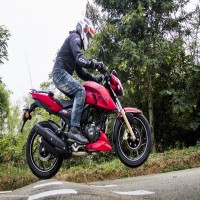 Apache RTR 200 4V Spor Motosikletler TVS Motosiklet Türkiye